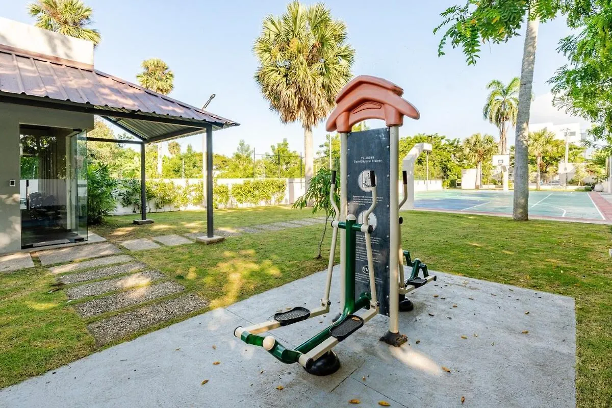 圣地亚哥洛斯卡巴Chic Urban Retreat With Pool, Gym, & Free Parking公寓 圣地亚哥洛斯卡巴